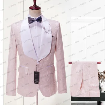2023 Naujausi rožinio žakardo palto dizaino smokingo kostiumai vyrams Pagal užsakymą pagaminta balta skara Satino atlapas 2 vnt Blazer kelnės Vestuvės