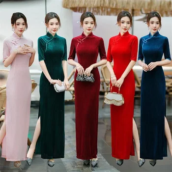 8 Spalvos Moteriškas aksomas Cheongsam Pusė rankovės Vintažinė ilga suknelė Plius dydis Šou kostiumai Mada Qipao Kinų stiliaus drabužiai