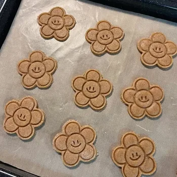 Animacinis filmas Saulėtos gėlės formos sausainio formos forma 