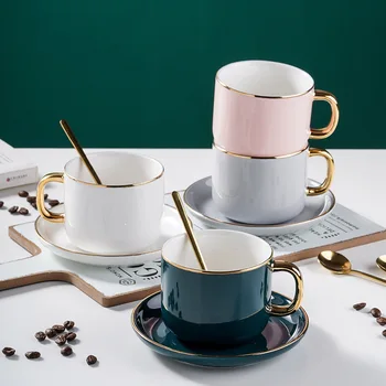 Keraminis kavos puodelis Paprastas vienspalvis kavos puodelis ir lėkštės rinkinys europietiško stiliaus popietės arbatos puodelis ir lėkštės rinkinys su šaukštu