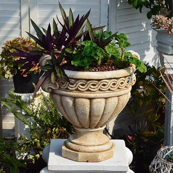 Vilos vartų gėlių vazonas trofėjus romėniškų gėlių vazonas rinkinys senovinis sodo kiemo dekoravimo ornamentai imitacija akmens gėlių vazonas europ